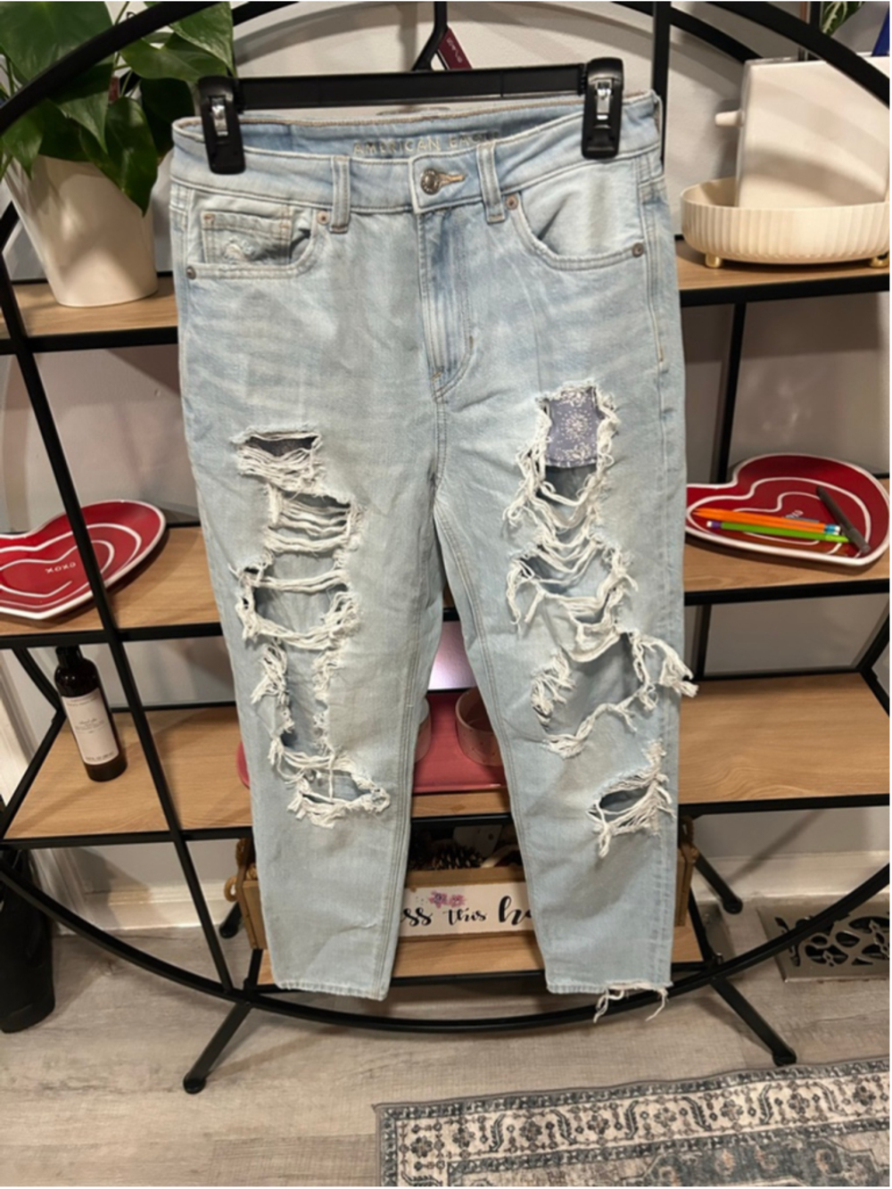 American Eagle Jean new size 2 distressed